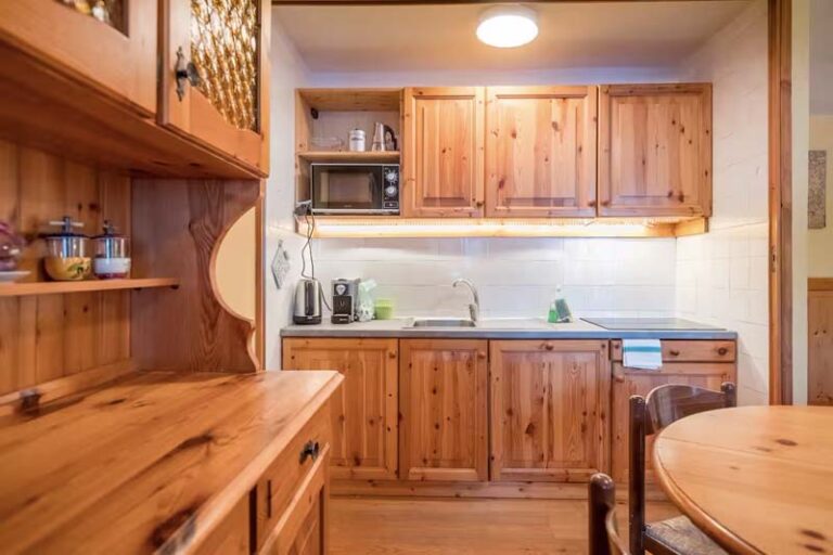 49a4652d-7e95-4161-a682-31e3ea1e02e1