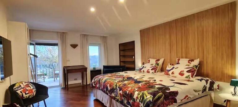 dc4d299a-f9e3-4e22-8037-83a7809550c4